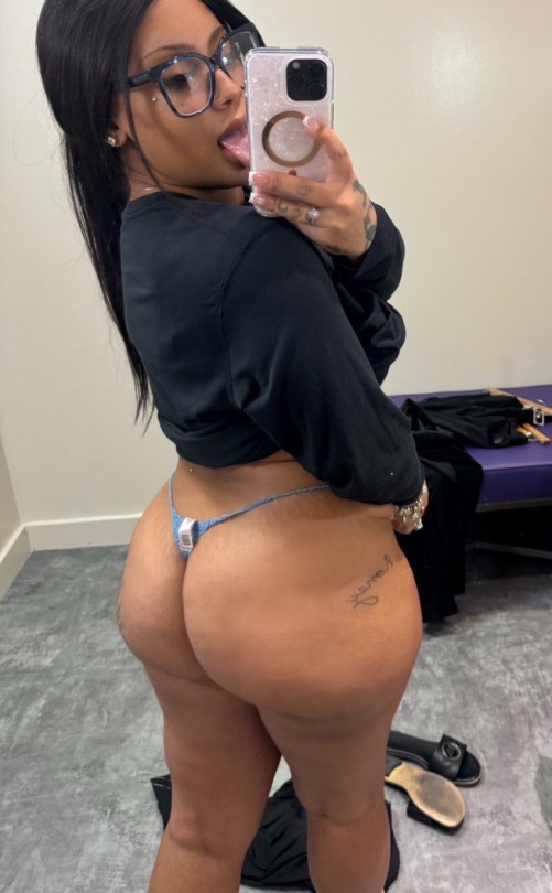 👅💦💦