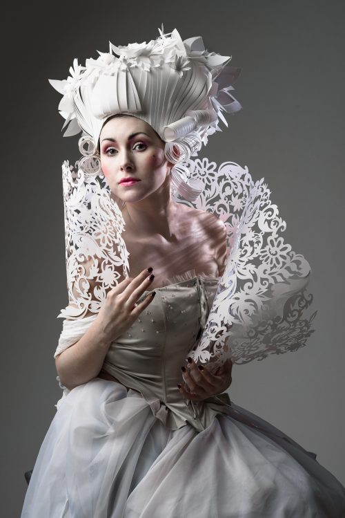 steampunktendencies:Russian artist Asya Kozina creates elegant baroque wigs and dresses from paper.