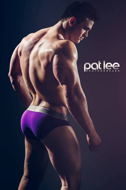 mrmhotguys:  Shane Smith by Pat Lee