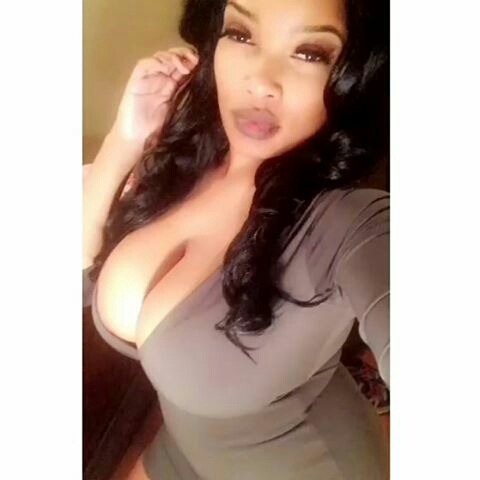 the10slagcommandments:  bruh-in-law:Aarielle Andrews  Aaliyah Andrews These Slags Are nice, light skinned & Refreshing :)