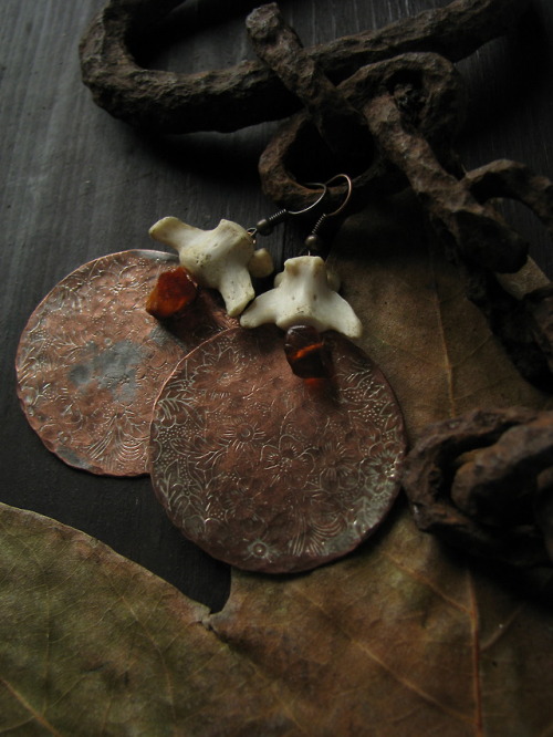 I finally updated my etsy shop! These two earring pairs and more new things are now for sale.
