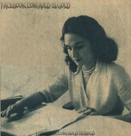 masrzamanالآنسة نعيمة مصطفي محرم اول مأمورة ضرايب مصرية1952 عام