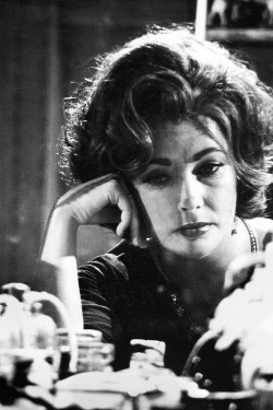 damelizabeth:  Elizabeth Taylor in Who’s Afraid of Virginia Woolf, 1966.   