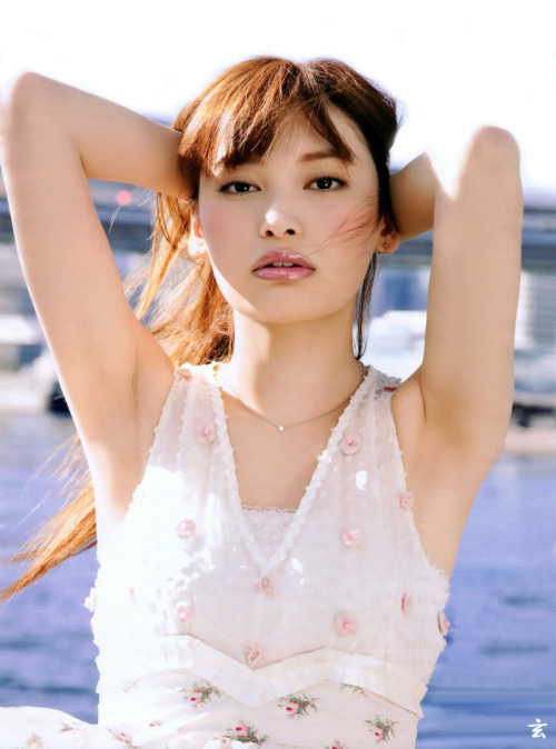 neopozi: 大政絢　Aya masa First Photo Book