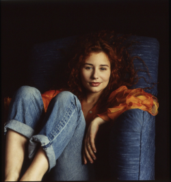 taylormadetreats:  toriamos:  I got 25 bucks and a cracker do you think it’s enough  One of my faves. (Oh my, that funny lip shape.)  Awww. I love old pics of Tori 💗