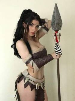 love-cosplaygirls:  Nidalee (from LoL) by @fegalvao_