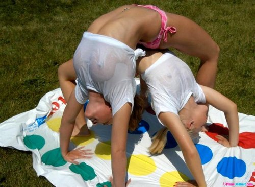 laurenboisee:  Click here to view the full gallery!!! http://falkwen.dailypix.me/the-most-unfortunate-photos-on-facebook