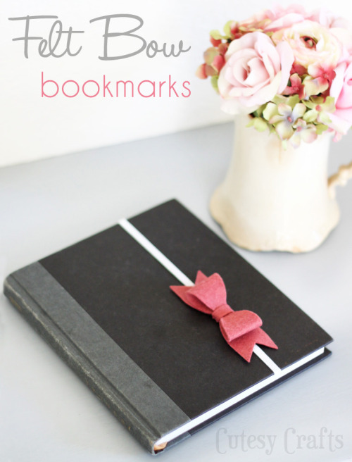 DIY Felt Bow Bookmarks