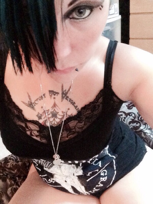 karlycoxx: Who’s next?? For harleycoxx The Cheating Wife BBC? White boys? Tgirl?