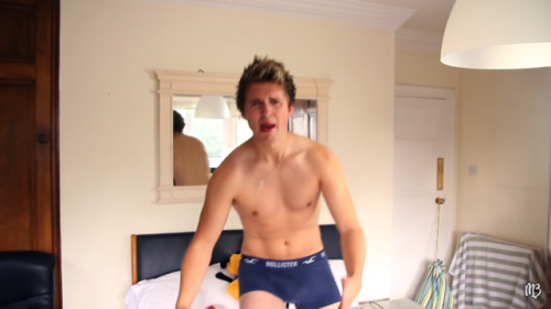 Porn Pics hotmaleyoutubers:Old Marcus butler bulge