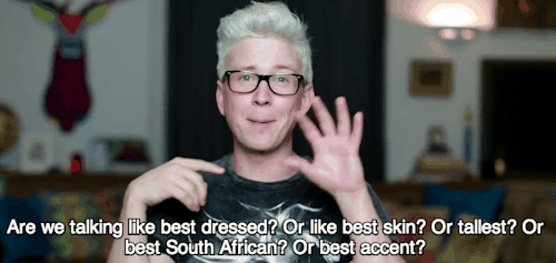 itstroylertime:twirlingtroye:i3troyler:xhm yes we know who wins best kisserthe smirk in the last gif