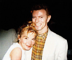 welcometoobangkok:  Björk and David Bowie, 1996.Björk y David Bowie, 1996.https://www.facebook.com/697829096930670/photos/a.698168723563374.1073741827.697829096930670/878212612225650/?l=2afcd0e45e  OMG &lt;3