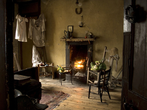 owls-n-elderberries: Dennis Severs’ House - lekeaux room by Roelof Bakker by Dennis Severs’ House o