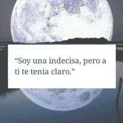 somospandaspordentroyporfuera:  -Una chica invisible. 