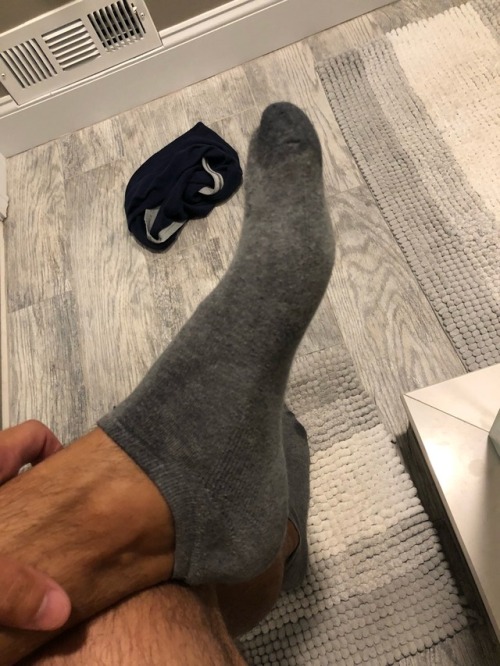 Sex collegesocks22:  4th day in a row sweaty pictures