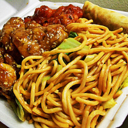 everybody-loves-to-eat:  chinese food requested by anonymous