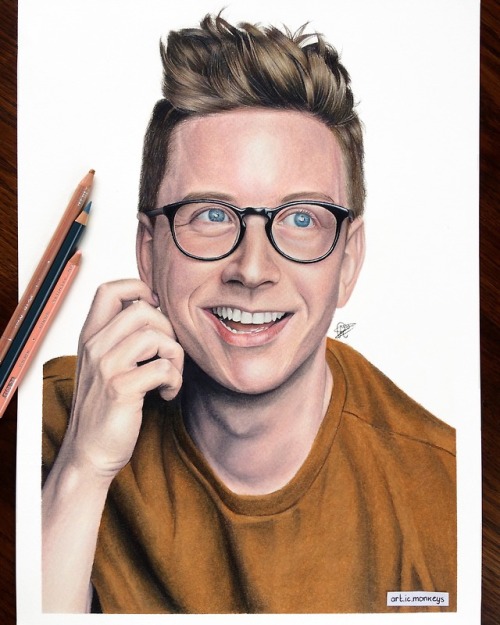 This drawing took 43 hours but I’ve finally finished it and I’m incredibly proud of it :
