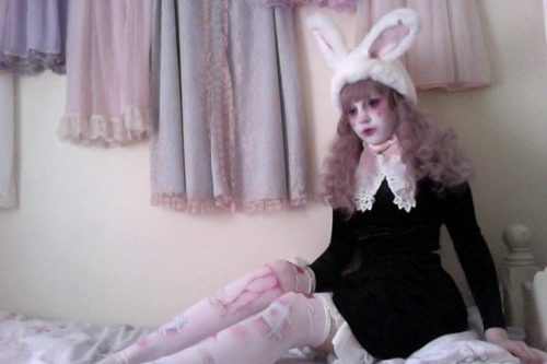 y-e-t-a-x-a:I made myself look like a Risa Mehmet painting (part 1)