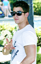  Nick Jonas » September 2013 