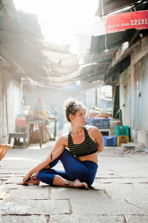 Zoe Mysore, India Christine Hewitt © yogicphotos.com Find Zoe at  yogazoe.com