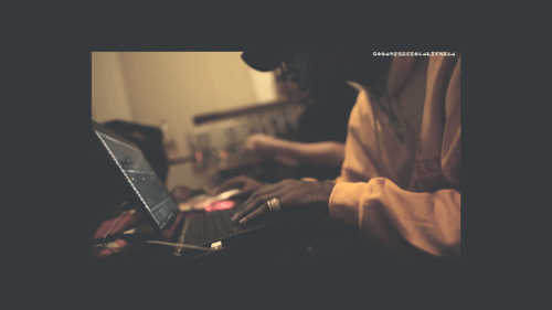 goodmusicgoldenchild:  i play love like a sport.