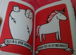 aullidosalalunallena:  Creo en el amor verdadero. También creo en los unicornios.  Se(nti)mental, Alfonso Casas.