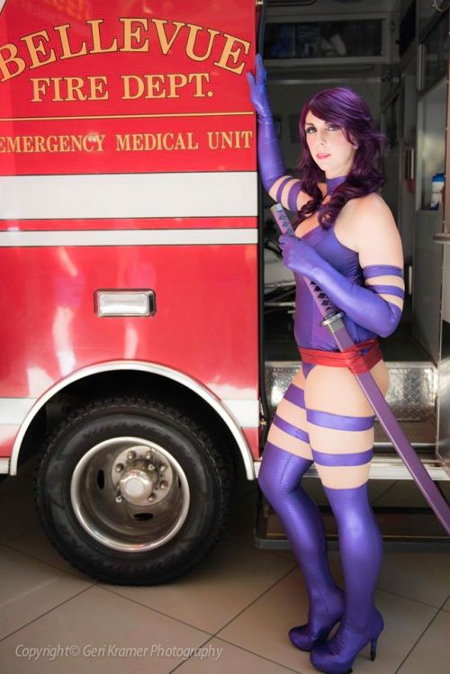 Jerikandra Cosplay (USA) as Psylocke.Photos by: Geri Kramer Photography