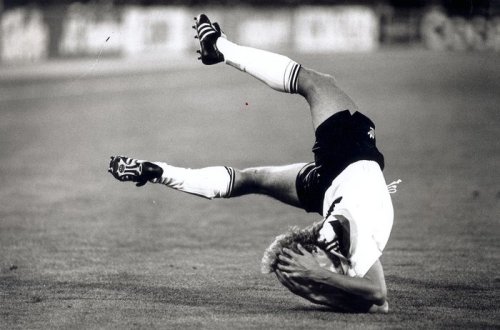 Jurgen Klinsmann with a textbook perfect dive against Argentina in the 1990 World Cup.