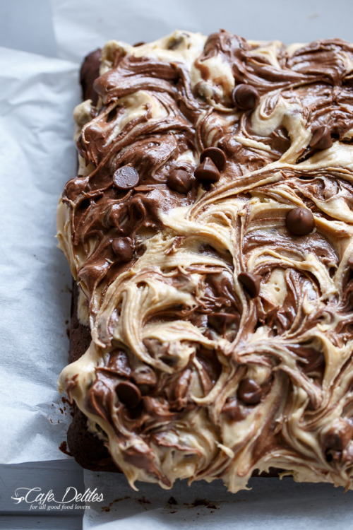 blondesquats:  nom-food:  Espresso fudge brownies with mocha swirl cookie dough  Yoooooo