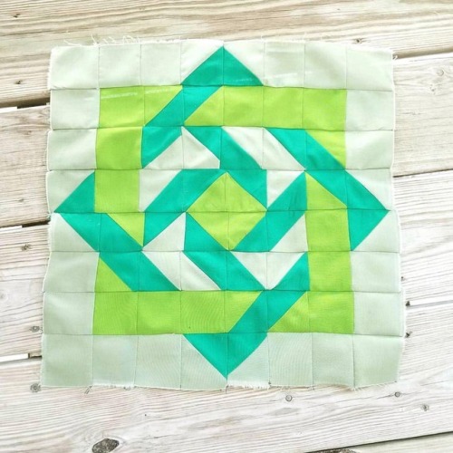 Looks like someone is already off to a great start in 2018! This quilt block is so bright and happy!