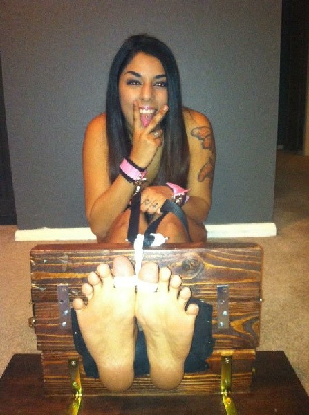 XXX The Ecstasy of De-FEET!!! photo