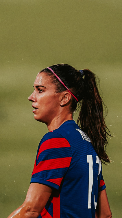 [requested] Alex Morgan lockscreenslike/reblog if you save/use