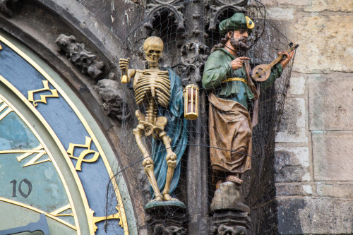 sixpenceeeblog:The oldest working astronomical clock installed in 1410, Prague