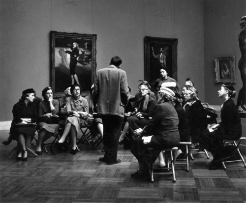 zzzze: Dave Heath Metropolitan Museum of Art, NYC, 1958 / vintage gelatin silver print