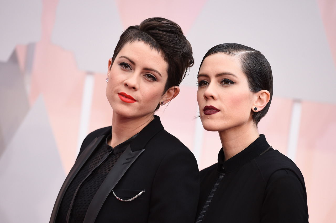 invisionagency:  Tegan Quin and Sara Quin of the musical group Tegan and Sara arrive