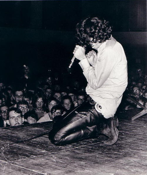 therockplace:Jim Morrison (1968) in Kongresshalle - Frankfort Photographer: ?