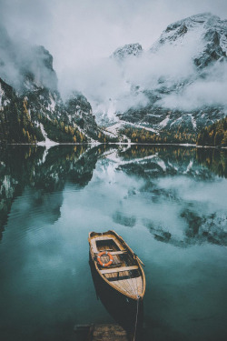 banshy:  Lago di Braies by: Fabio Zingg