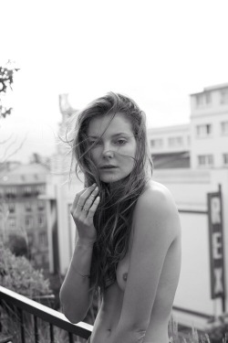 mortalmofos:  Eniko Mihalik by Daniella Rech 