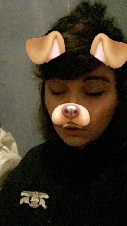 pikmyin:im having fun in my house with bad lighting