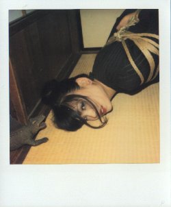 contemporaindufutur:  Nobuyoshi Araki  