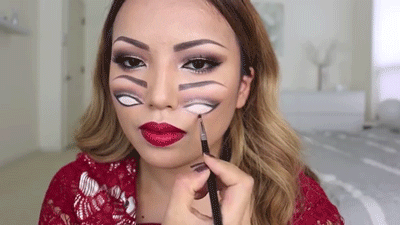 sun–flours:  sizvideos:   Watch the video of this Trippy Double Vision Makeup Look 