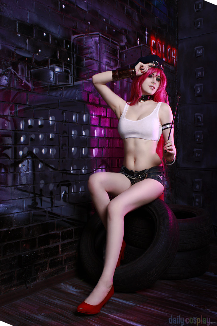 cosplay-paradise:  Zyunka Muhina as Poison (Final Fight)cosplayparadise.net 