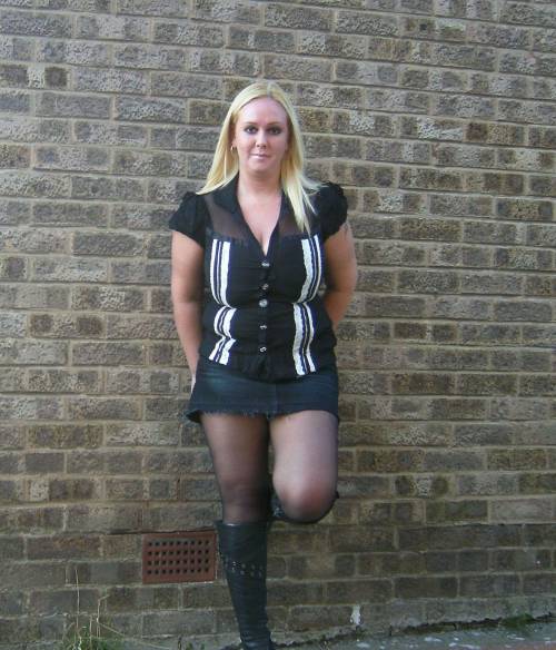 realwomeninboots:  Please take a moment to visit our sister blog thighsof.tumblr.com/