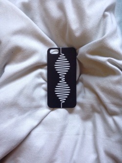 avolating:  my new arctic monkeys phone case