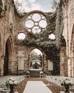 andantegrazioso: Abbaye des Vaux de Cernay | birdy_bandit  