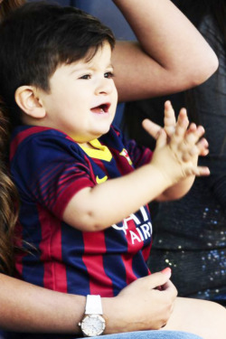 lionelsmessi:  Thiago Messi iPhone 4 backgrounds