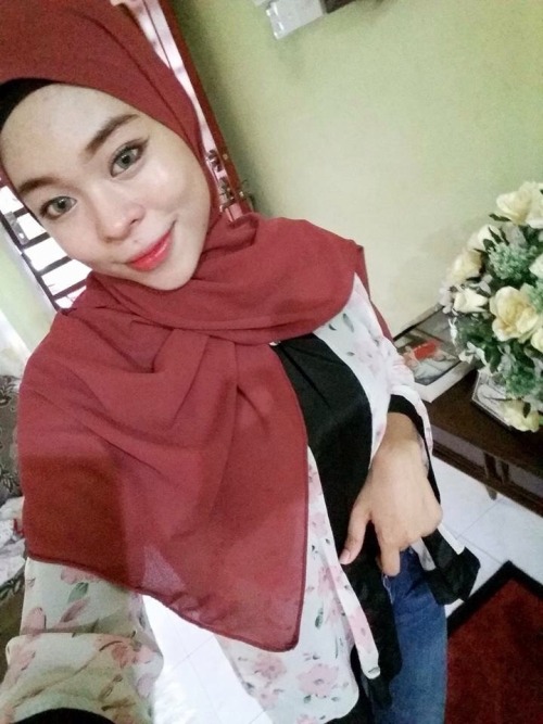 hijabister7: Amazing body bro pm jap