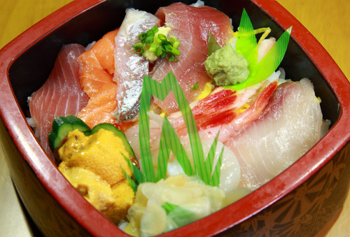 Chirashi-Zushi 