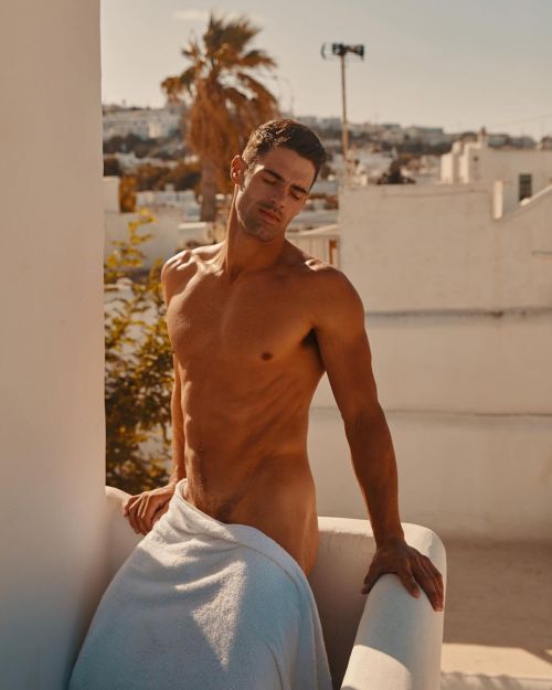 Chad White by Bartek Szmigulski for Yummy Magazine