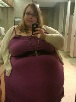 subtlefeeder:  Does this dress make me look fat?  Yes dear, it does….but beautifully so!